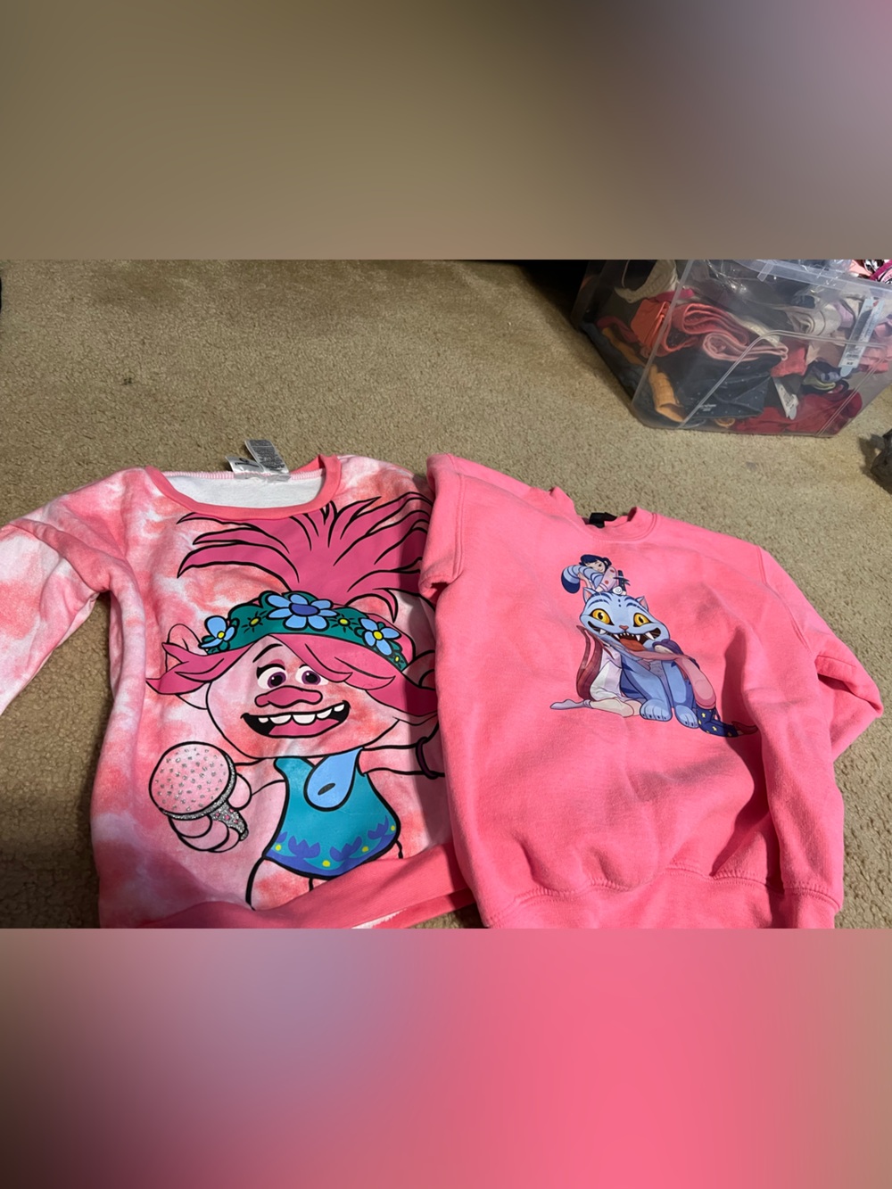 Lot of 2 girls sweatshirts - Pink - Kpop Demon Hunters Derpy and Trolls poppy